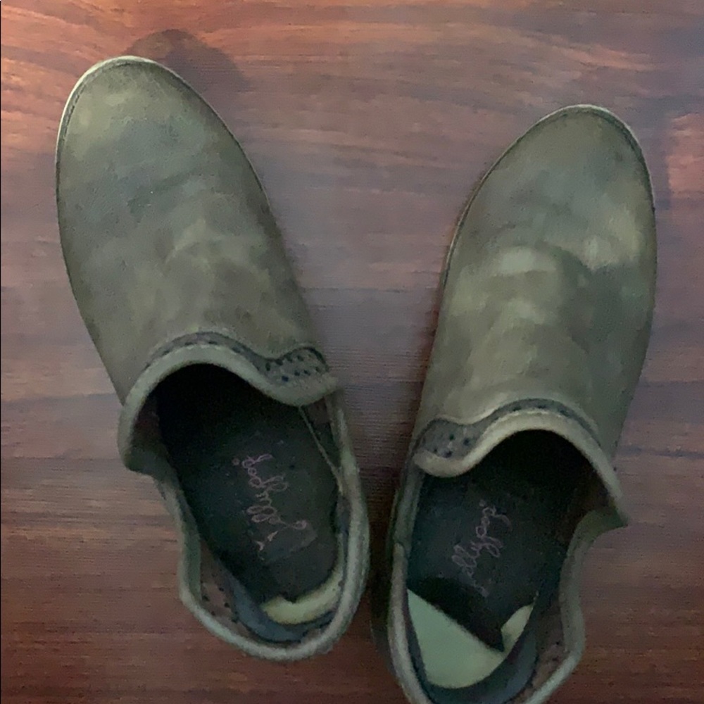 Cute ankle boots gone ASAP!